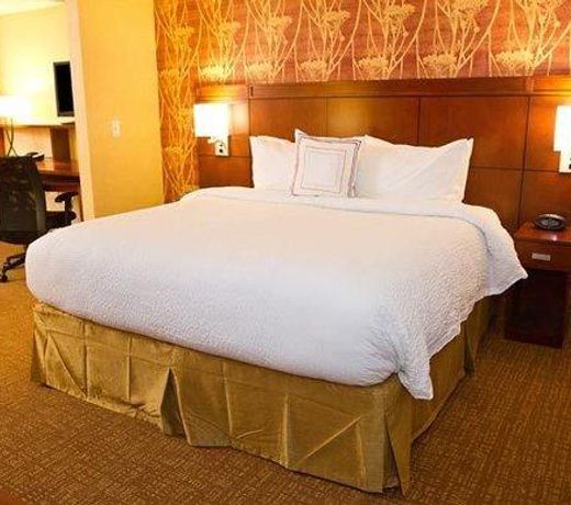 Courtyard by Marriott Philadelphia Springfield