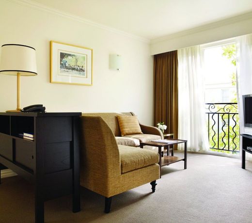 Lyall Residence