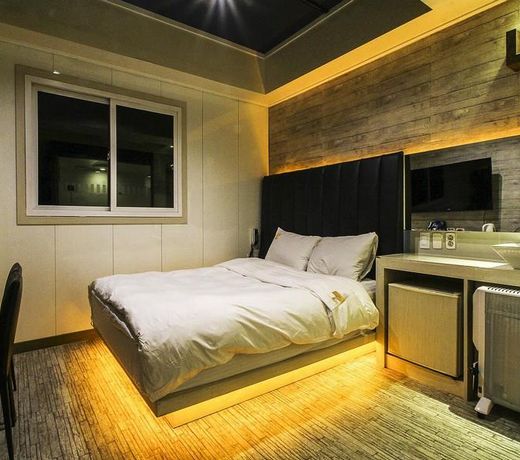 2X Hotel
