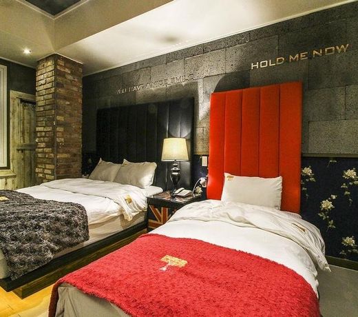 2X Hotel