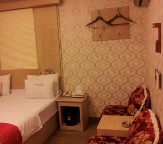 Bluemore Motel