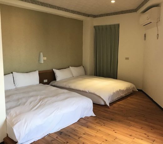 ISING HOTEL