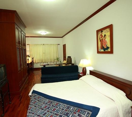 Vansana Hotel Ban Phonthan