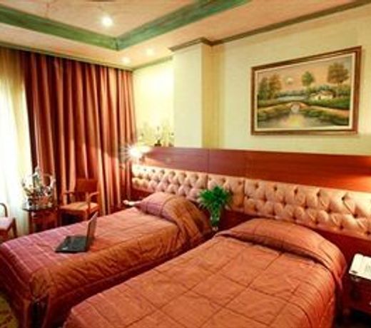Duroy Hotel