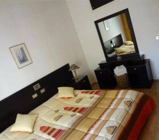 Elegant Suites
