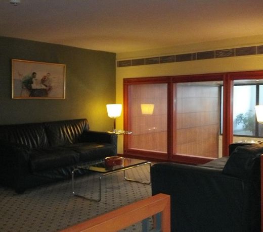 LA CIGALE HOTEL