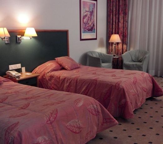LA CIGALE HOTEL
