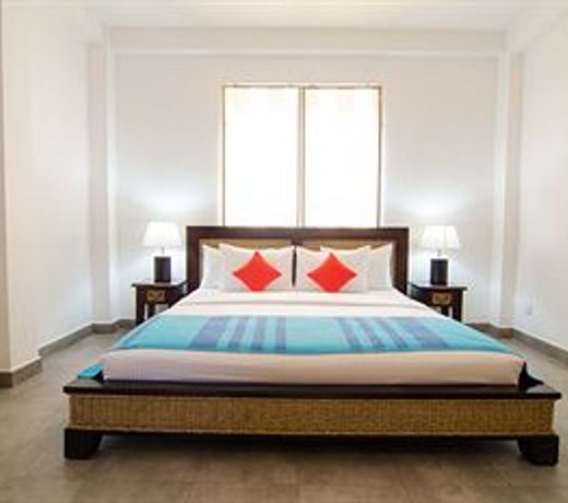 St.Lachlan Hotel & Suites