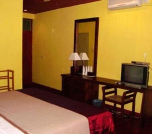 Reef Garden Hotel