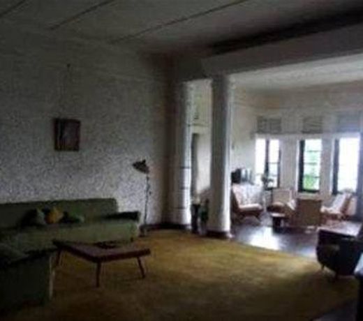 Castle Hill Bungalow