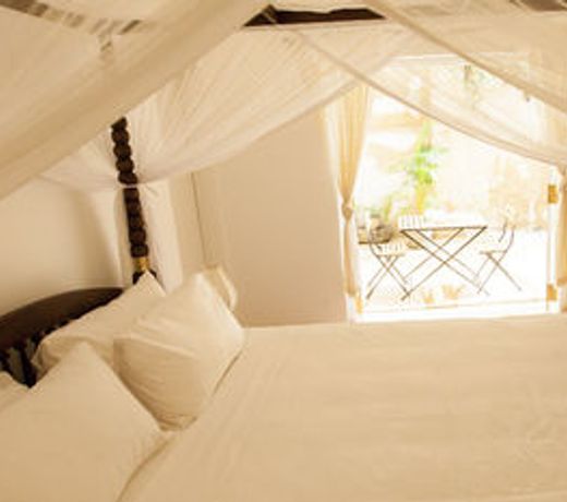 Mango House