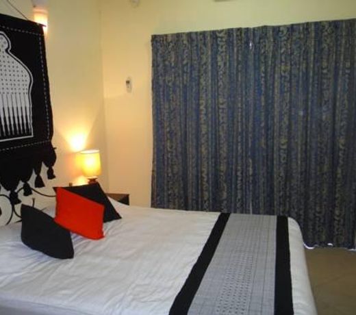THE PREMIER SUITE