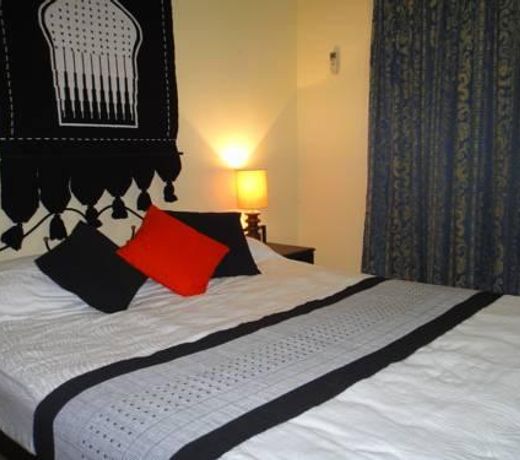 THE PREMIER SUITE