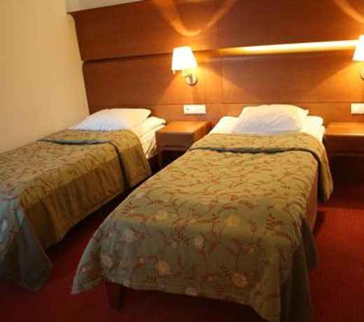 EMBASSY HOTEL BALATONAS