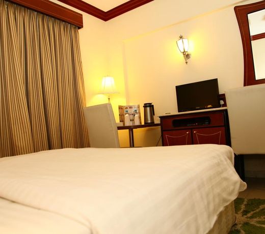 Saffron Hotel
