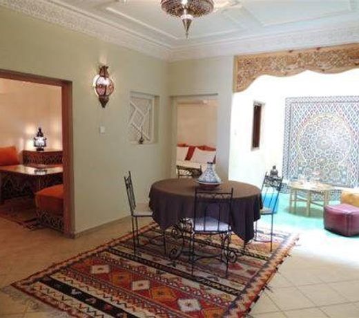 APPARTHOTEL KHRIS PALACE