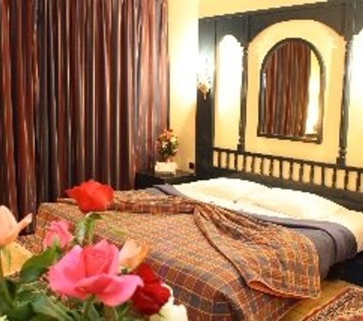 Hotel Karam Palace