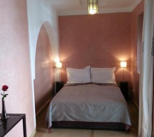 Riad Azza