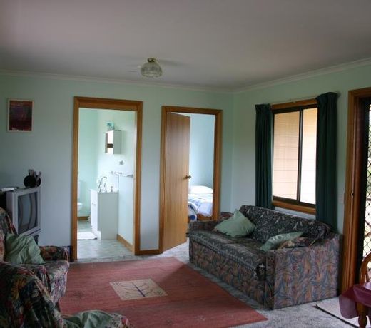 Cherry Top Farmstay - Boutique Eco Village