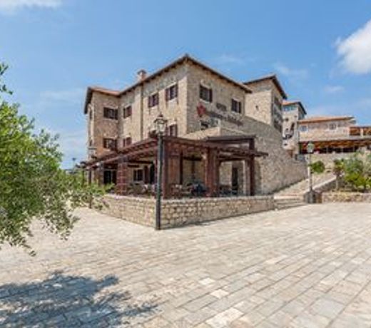 Hotel Kulla e Balshajve