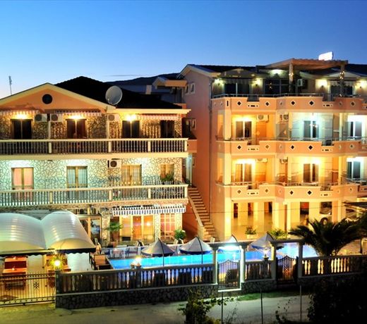Aparthotel Villa Primafila