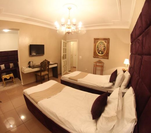 HOTEL KOSTA'S