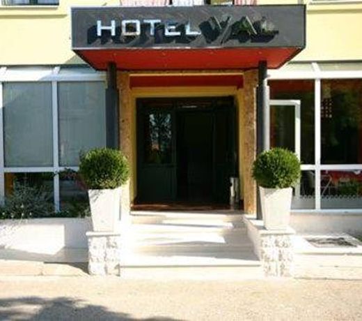 HOTEL VAL