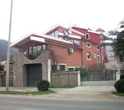 VILLA KOLOVIÃ??