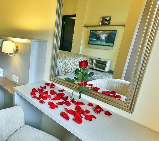 Lucic Rooms & Suites
