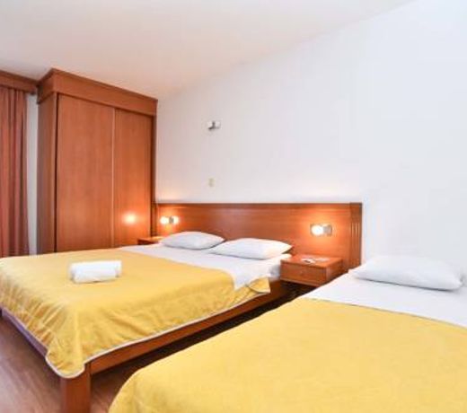 Hotel Mena