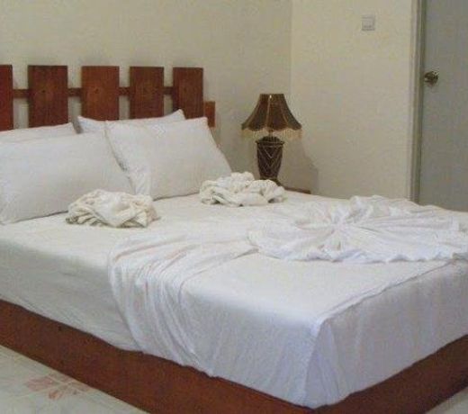 HOTEL THE STRAND