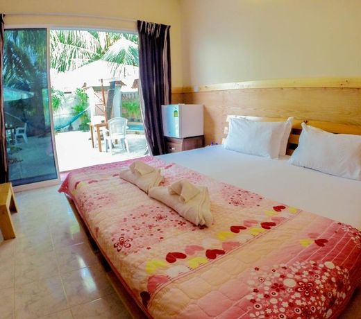 HOLIDAY LODGE MALDIVES