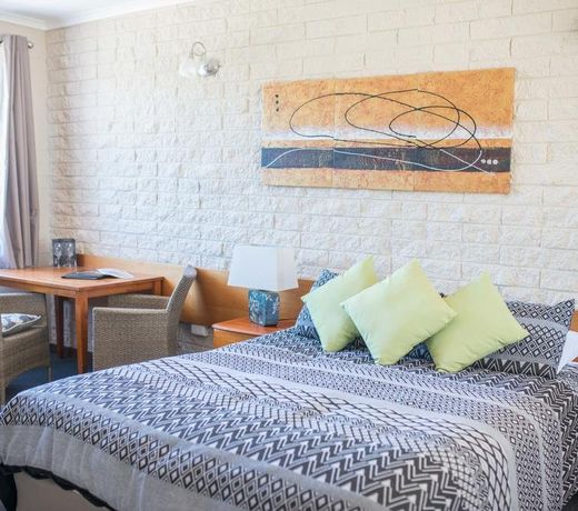 Allamar Motel