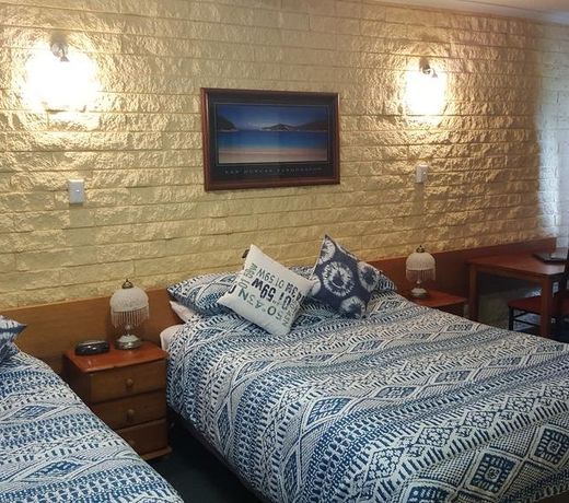 Allamar Motel