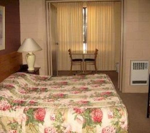 Cottonwood Lodge