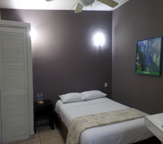 Uke Inn Hotel & Suites Xamaipak