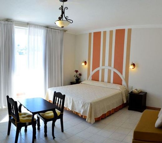 Real Avenida Hotel