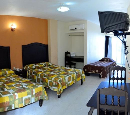 Real Avenida Hotel