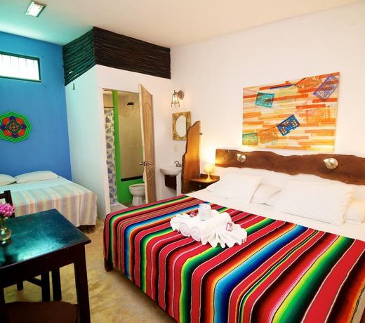 Hotel & Hostel El Punto