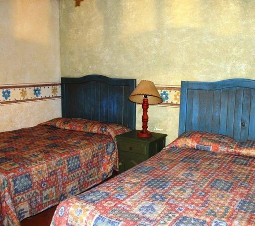 Hotel Parrokia