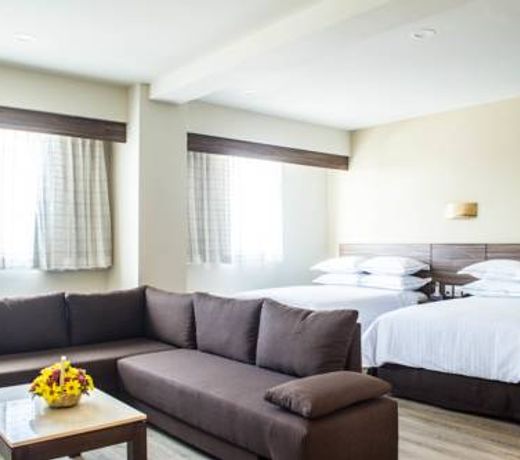 Hotel Crown Victoria