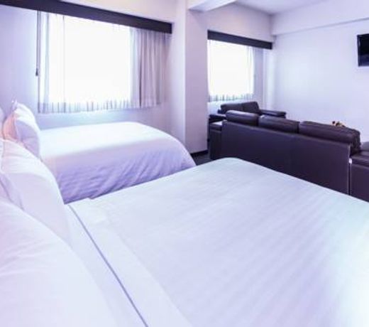 Hotel Crown Victoria