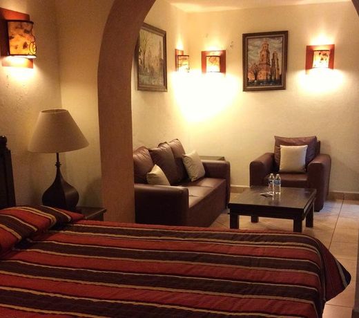 Hotel Casa del Virrey & Suites