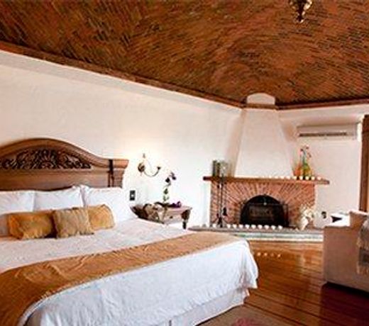 Mision Grand Casa Colorada