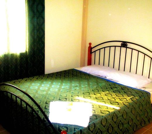 OYO 89419 Riverside Greenery Inn