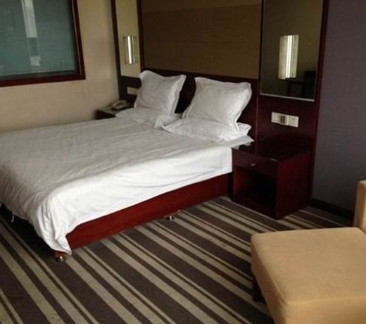 GreenTree Inn JiangSu SuZhou HeShan Business Hotel