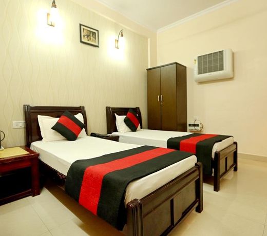 Hotel Nirvana Palace
