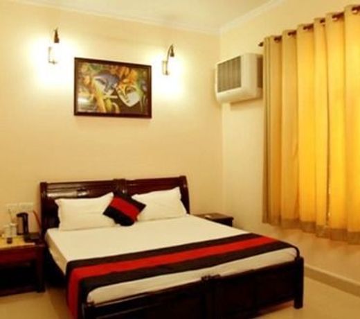 Hotel Nirvana Palace