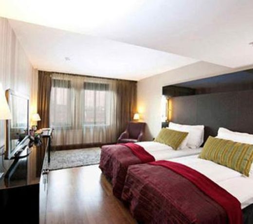Clarion Hotel The Hub