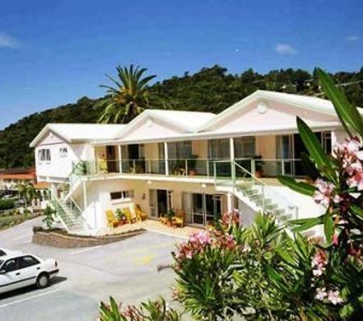 Admirals View Lodge